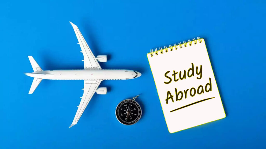 Top 20+ Benefits and Advantages of Studying Abroad 2024